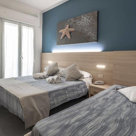 Hotel Esperia Cattolica Buitenkant foto