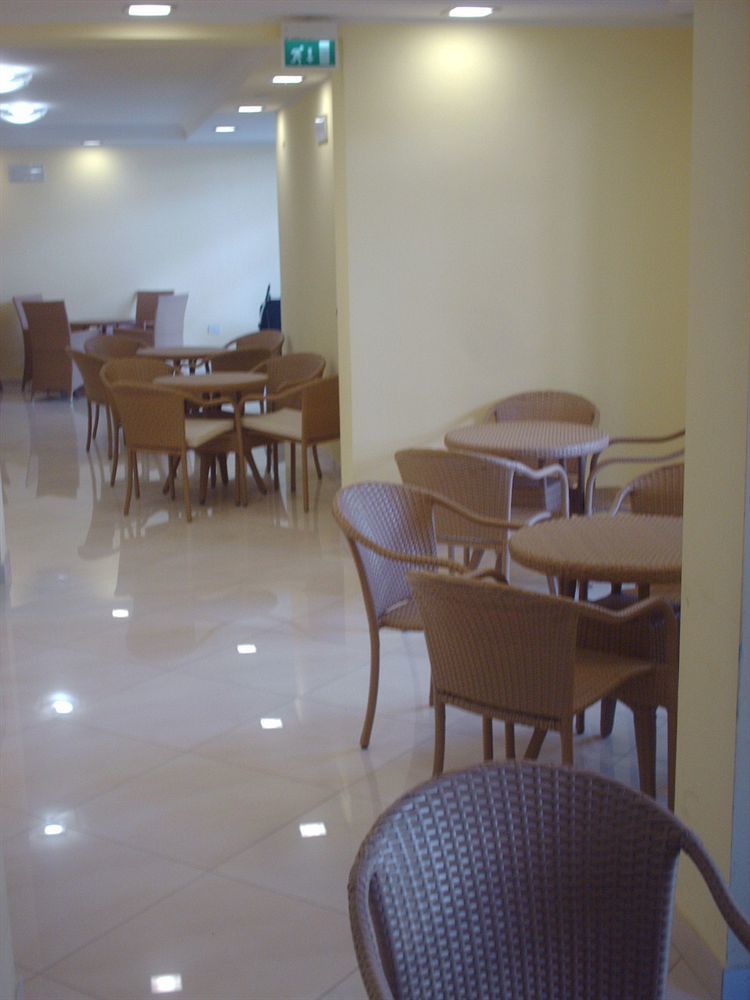 Hotel Esperia Cattolica Buitenkant foto