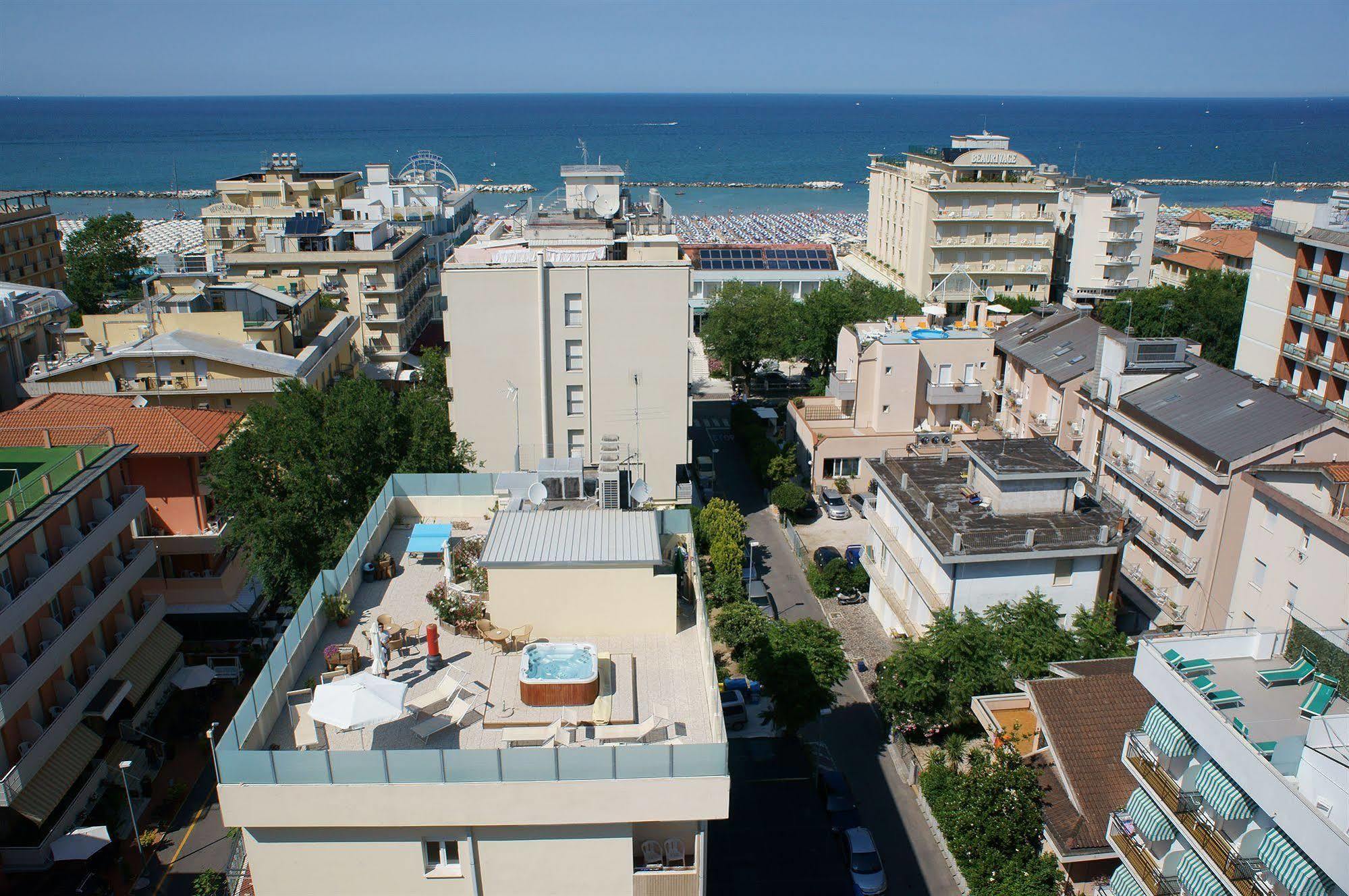 Hotel Esperia Cattolica Buitenkant foto