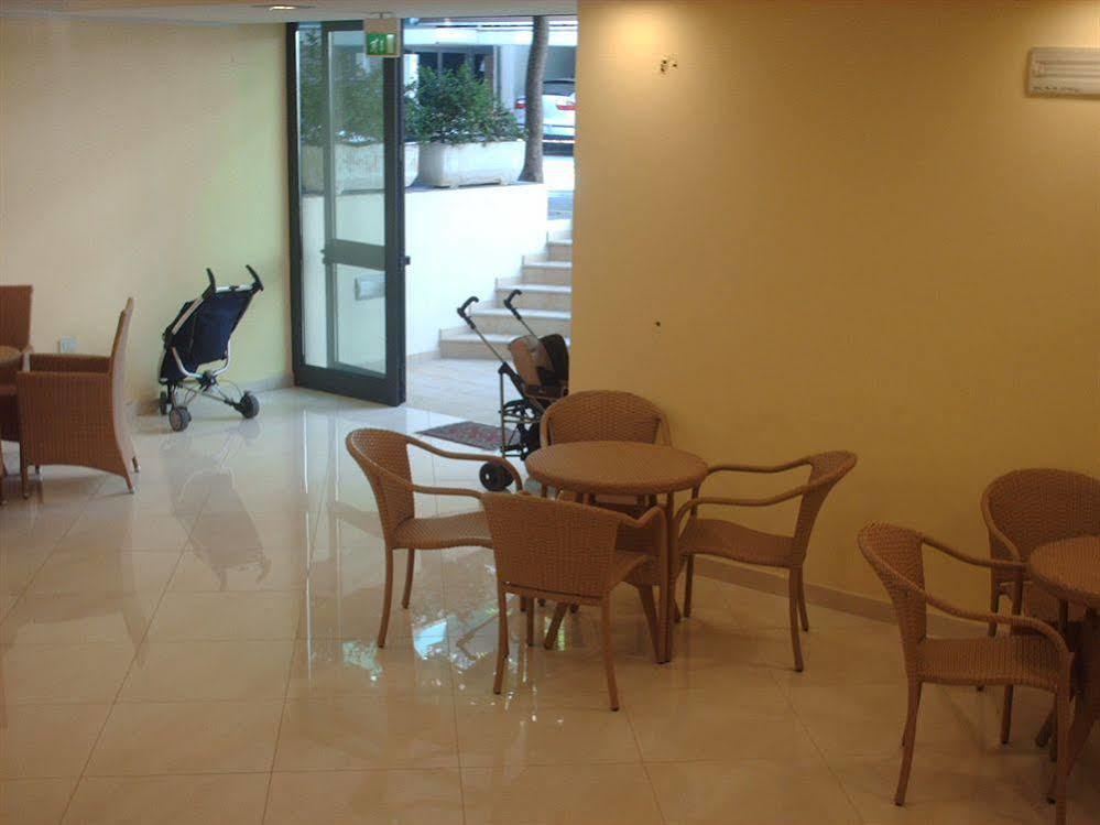 Hotel Esperia Cattolica Buitenkant foto