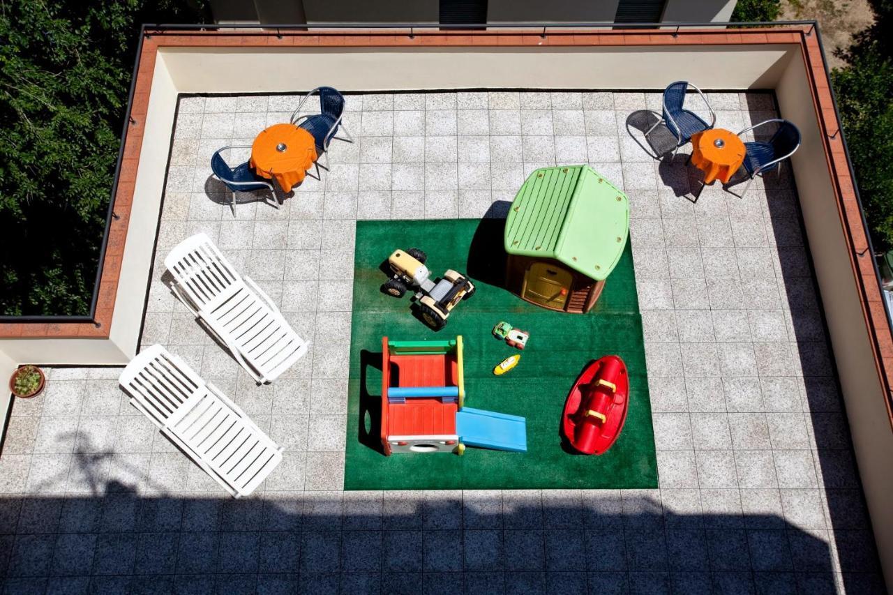 Hotel Esperia Cattolica Buitenkant foto